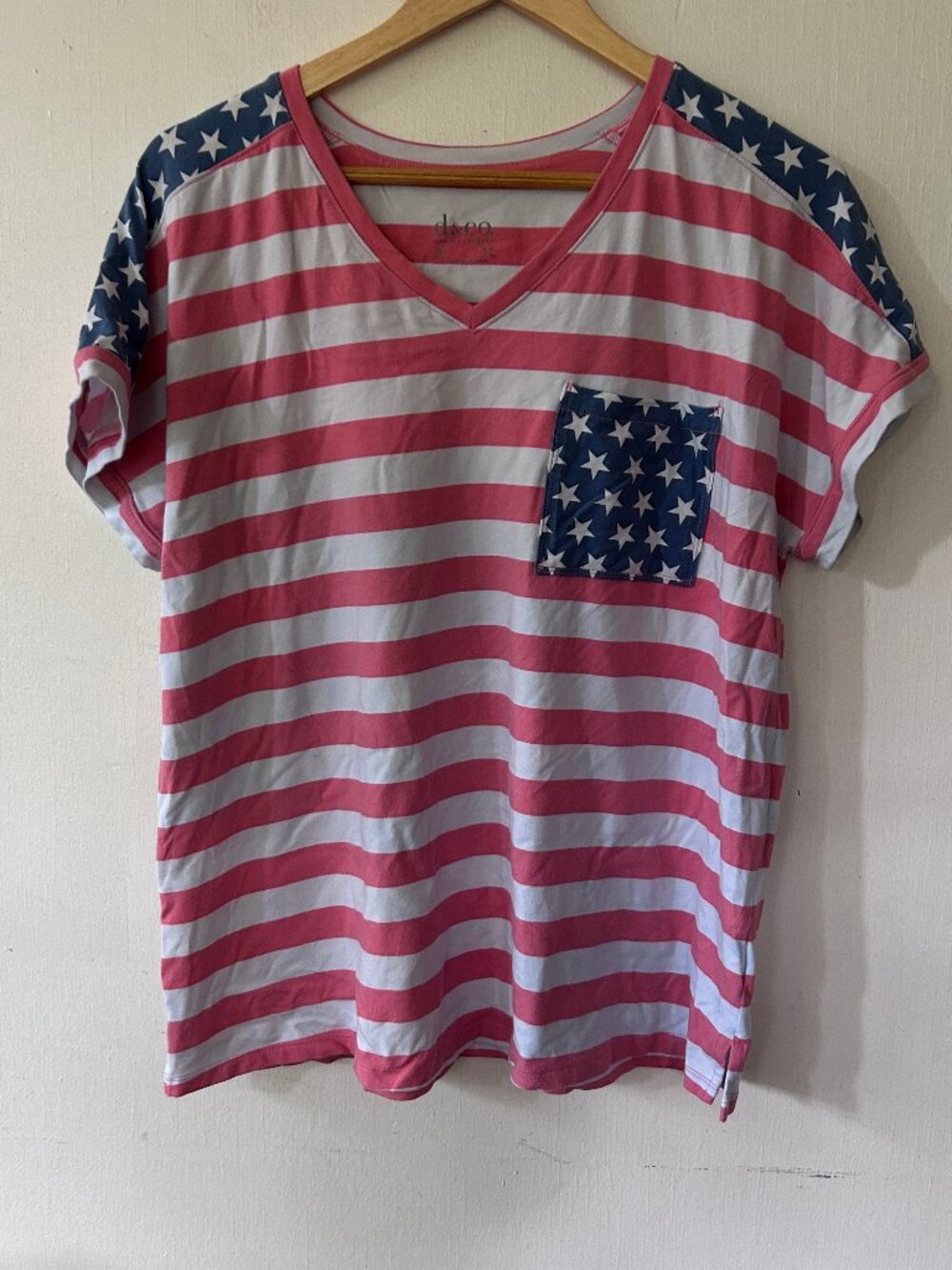 D&Co American Flag T-shirt Womens Large Vneck Boxy Pocket Tee July 4th Patriotic
